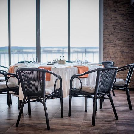 Хотел Тримата Мускетари Varna ภายนอก รูปภาพ